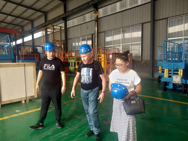 ��ɫ�п͑�(h��)��(l��i)��˾����Һ������ƽ�_(t��i)